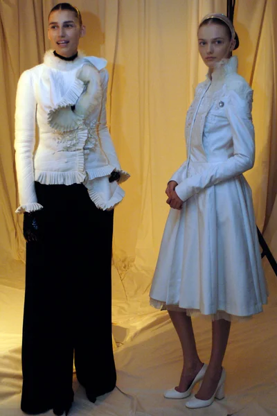Look 3